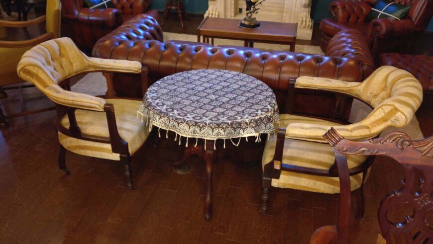 ラウンジチェアー