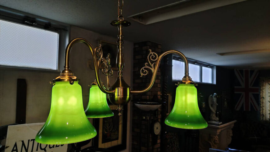 3灯シャンデリア　GREEN GLASS